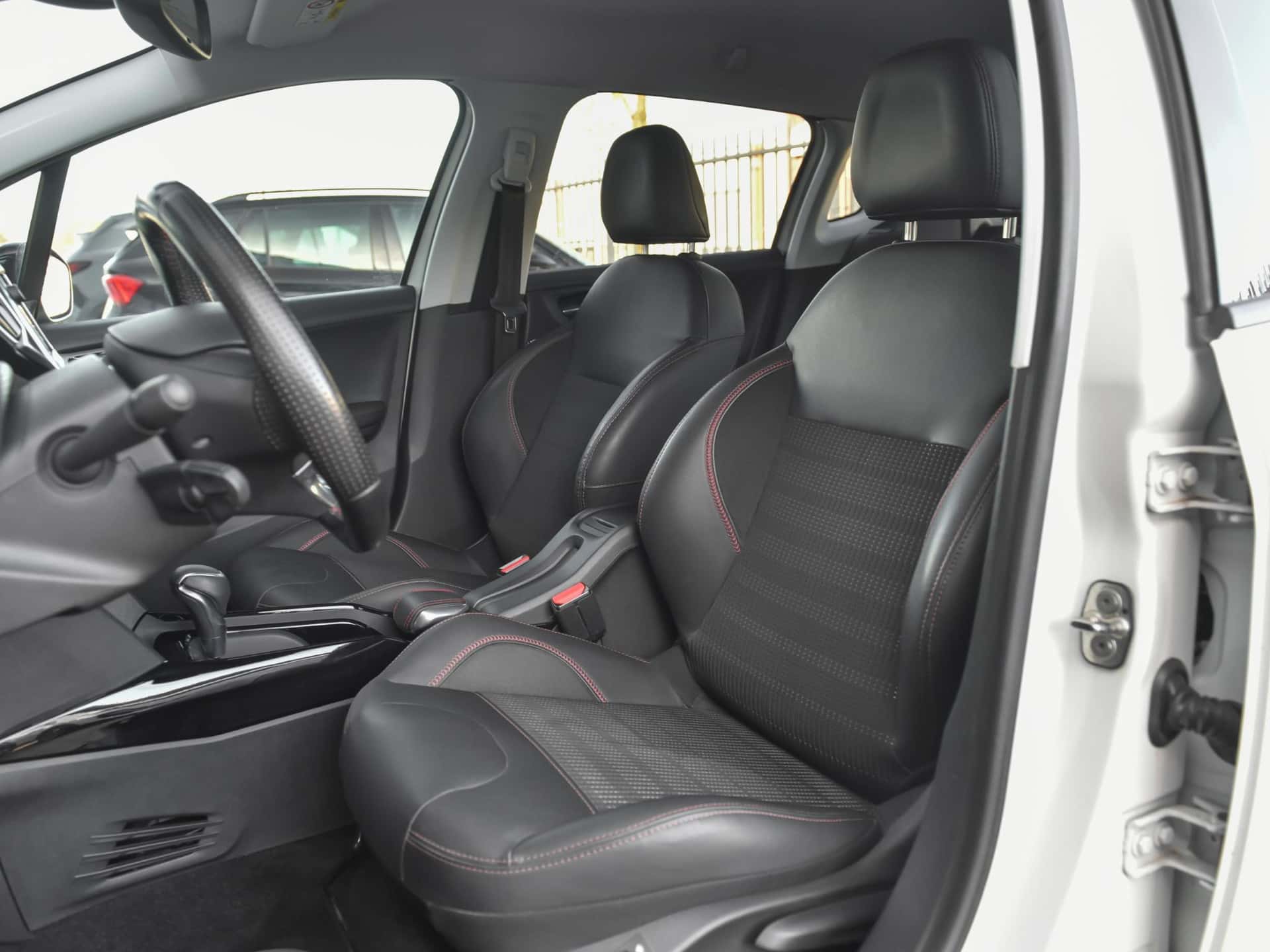 Peugeot 2008, foto 11
