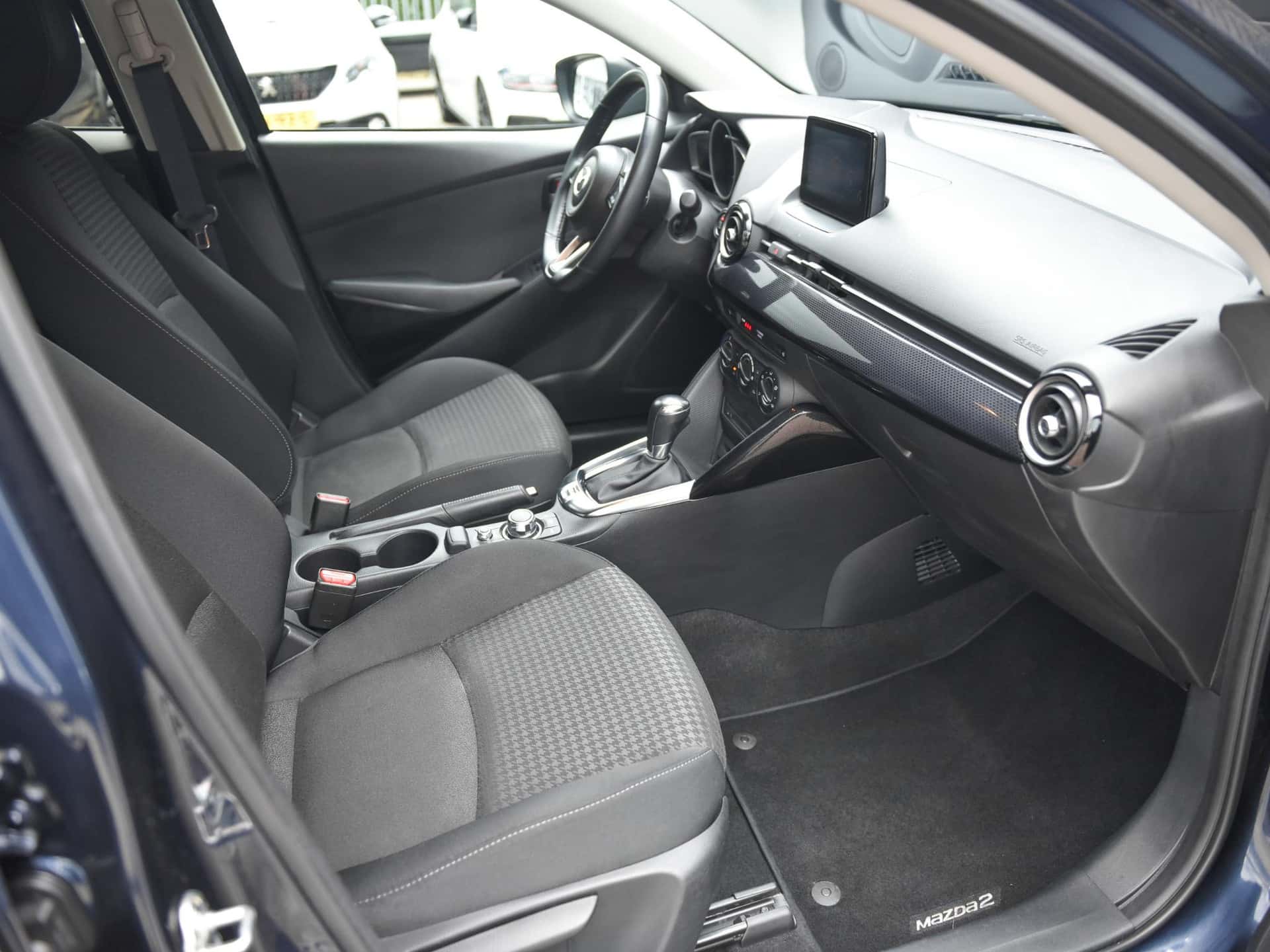 Mazda 2, foto 8