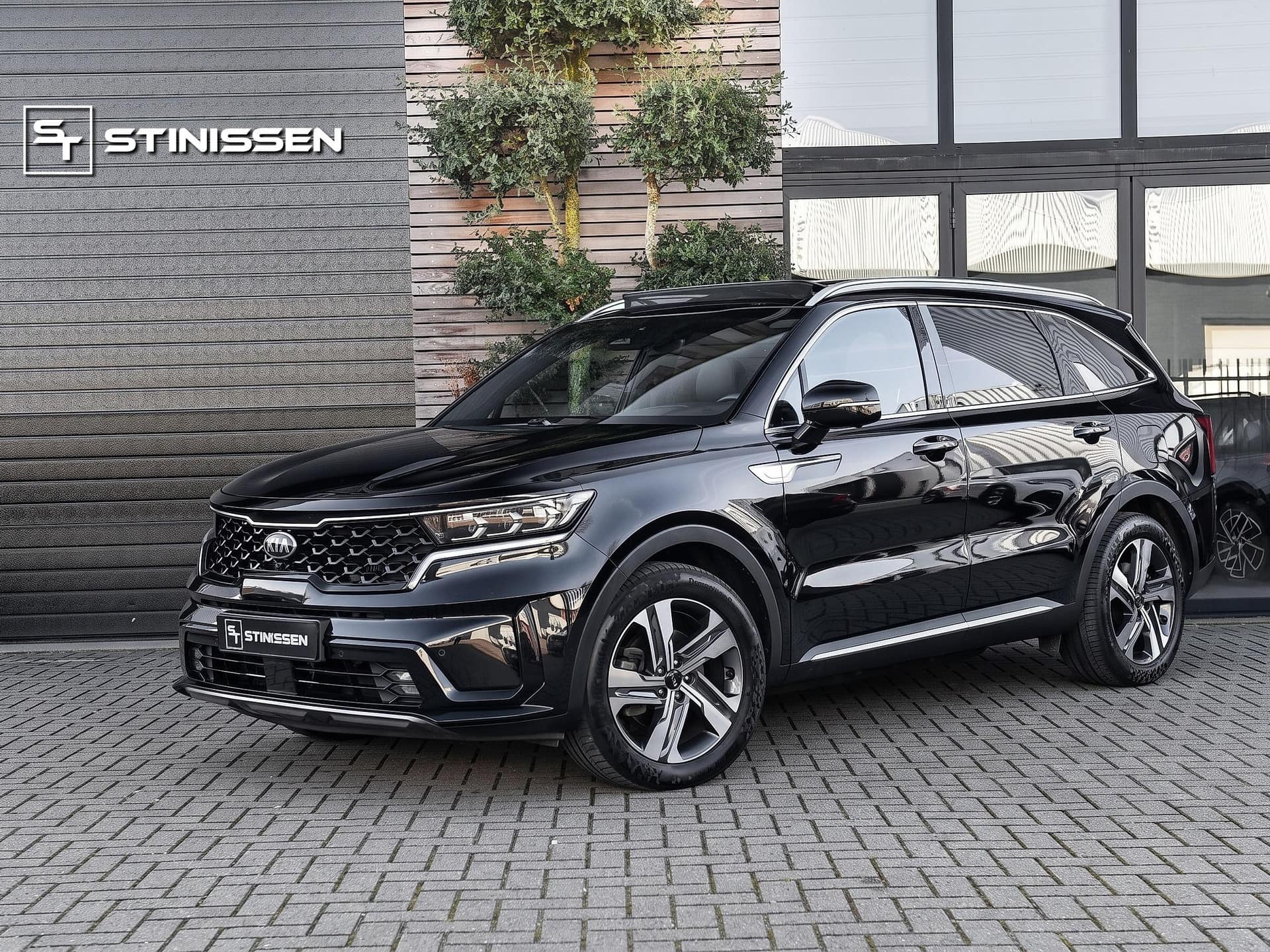 Kia Sorento, 1.6 T-GDI Plug-in Hybrid 4WD ExecutiveLine 5p. · 2021 · Absolute Black Pearl (ABP)